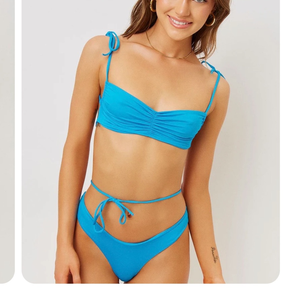 Frankie’s Bikinis Set in Ocean